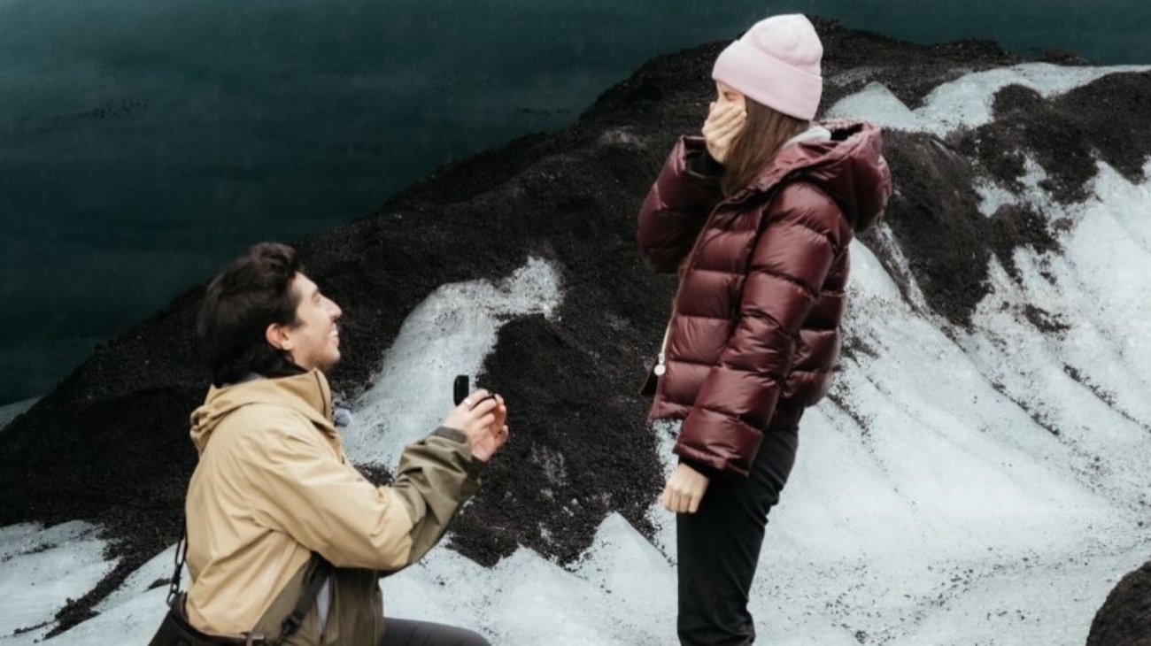 Se compromete Daniel Sosa con Andrea Anaya en cueva de hielo