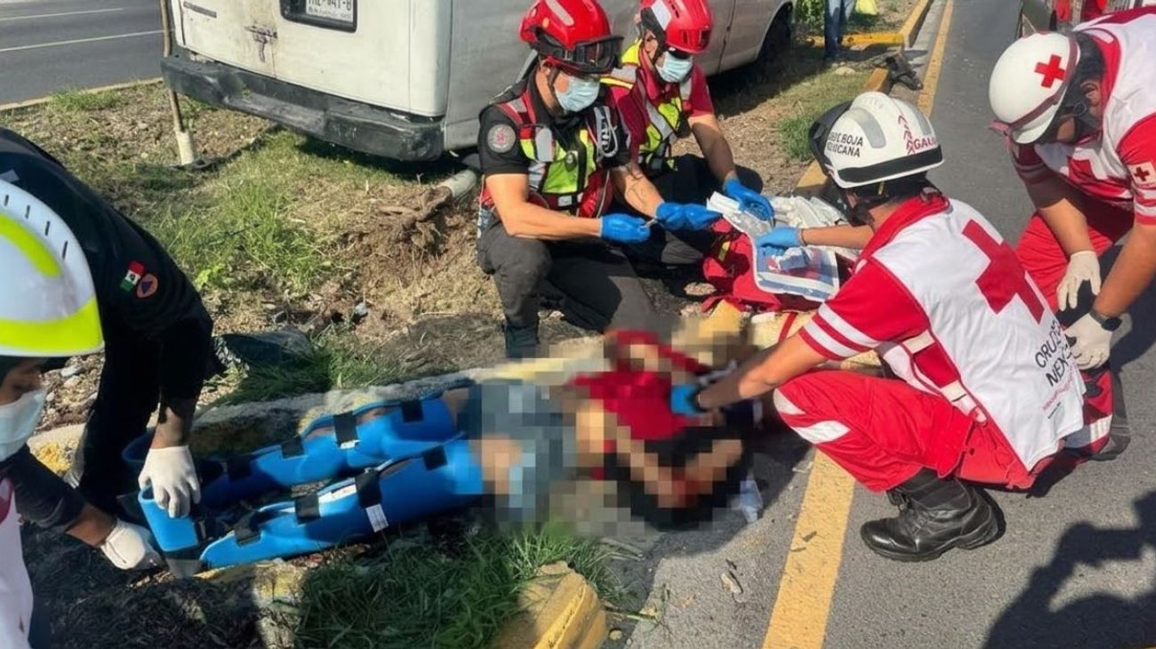 Atropellan a trabajador sobre Antonio L. Rodríguez en Monterrey