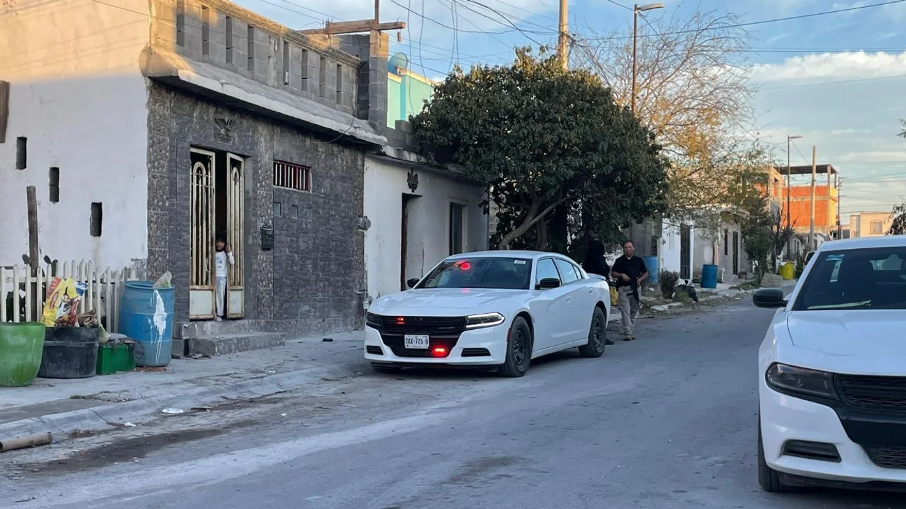 Detienen a hombre por robo: contaban con una orden de aprehensión