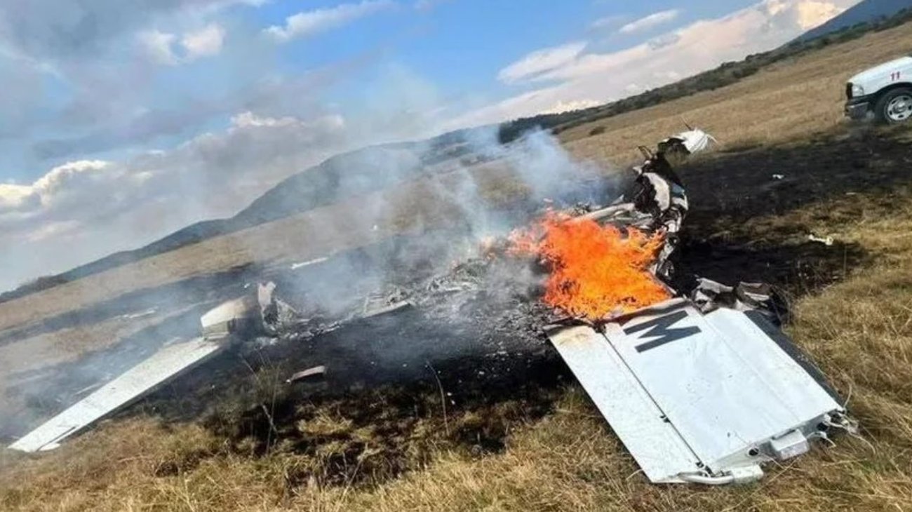Avioneta se desploma en Michoacán y deja cinco heridos graves