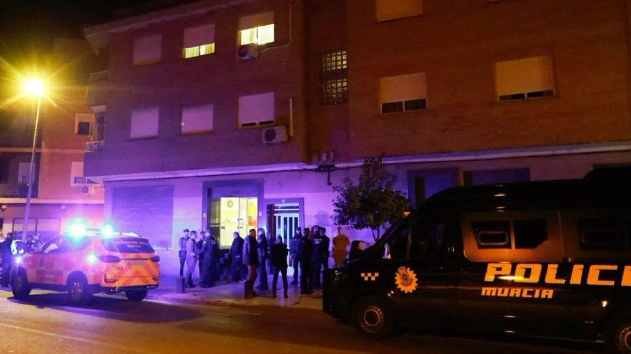 Hombre dispara a su exnovia, pero mamá se interpone y la mata