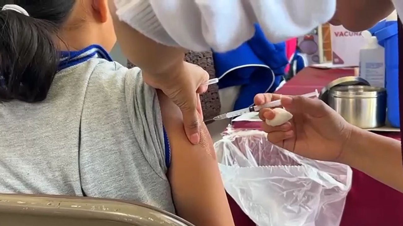 Lleva alcalde Jesús Nava atención médica a escuelas