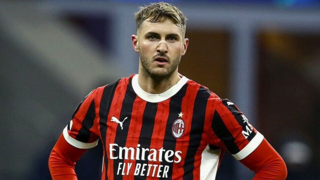 Santi Giménez operado con éxito del tobillo derecho