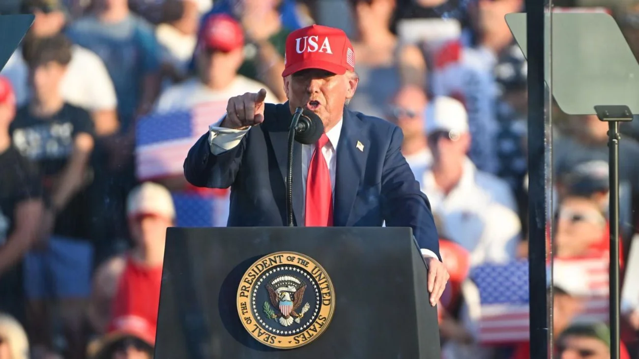 Trump amenaza a Rusia con aranceles si no hay acuerdo con Ucrania