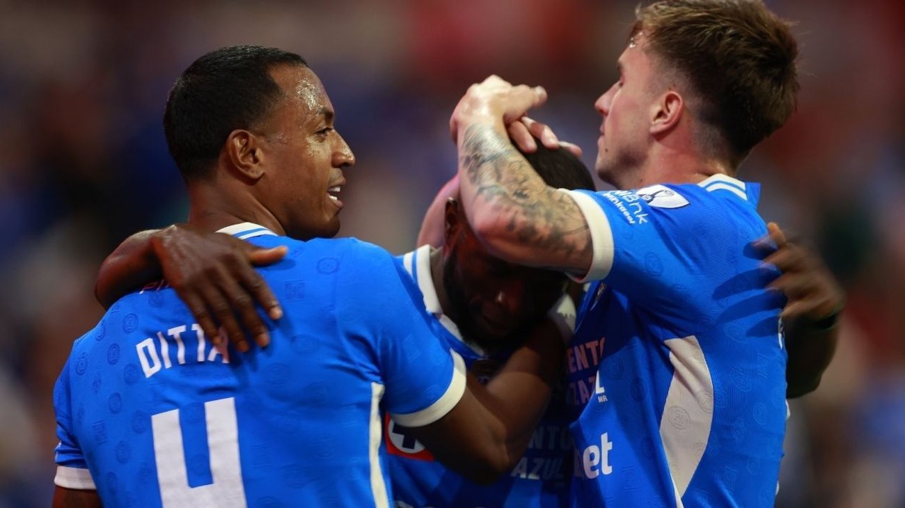 Vence Cruz Azul 1-3 a Necaxa y frena su racha de derrotas