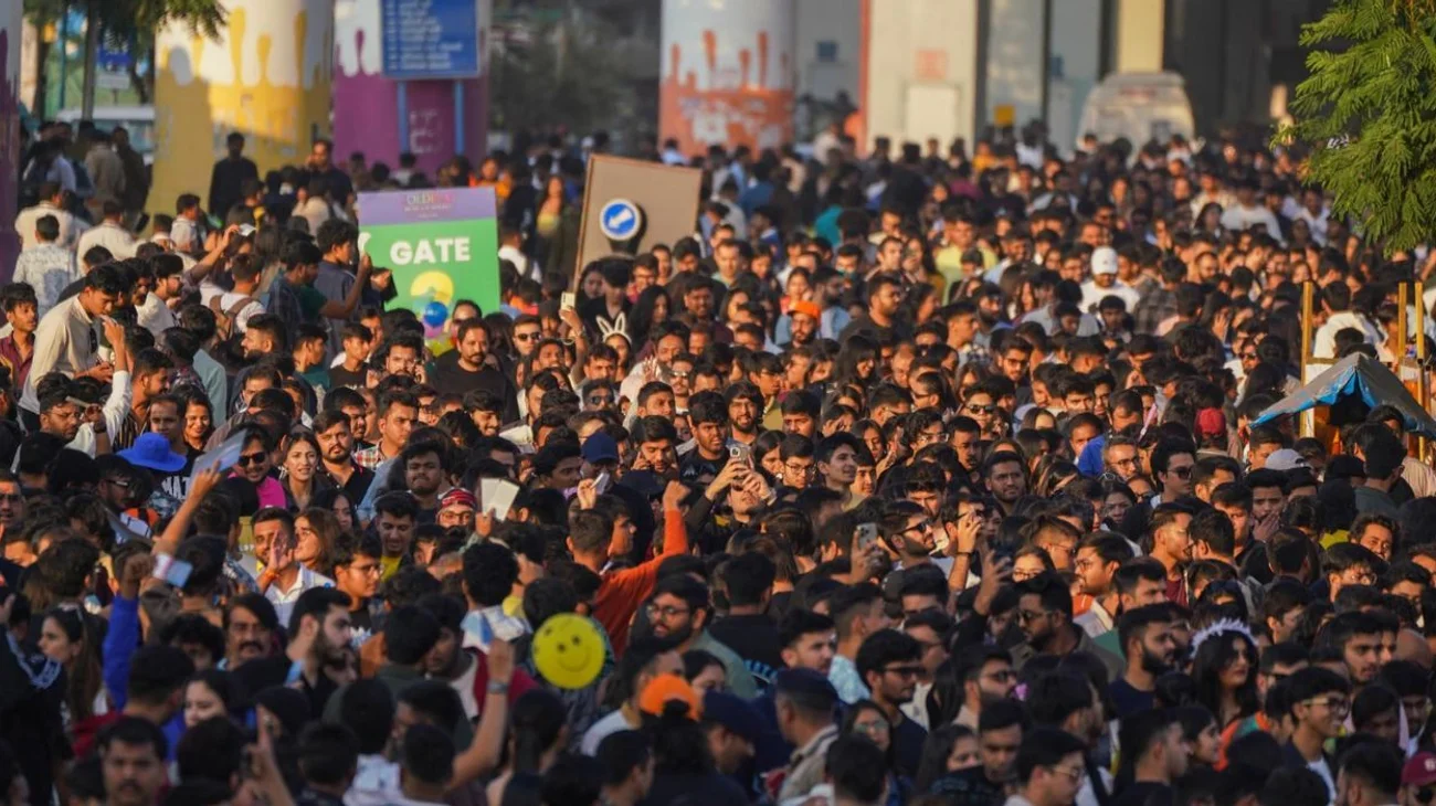 Coldplay inicia su gira en India con conciertos multitudinarios