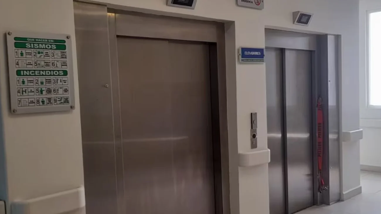 Pelea con su esposa y muere tras caer por el hueco de un ascensor