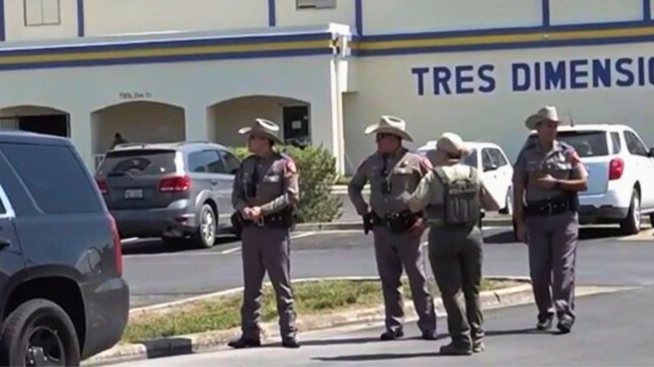 Agentes de migración detienen a varias personas en McAllen, Texas