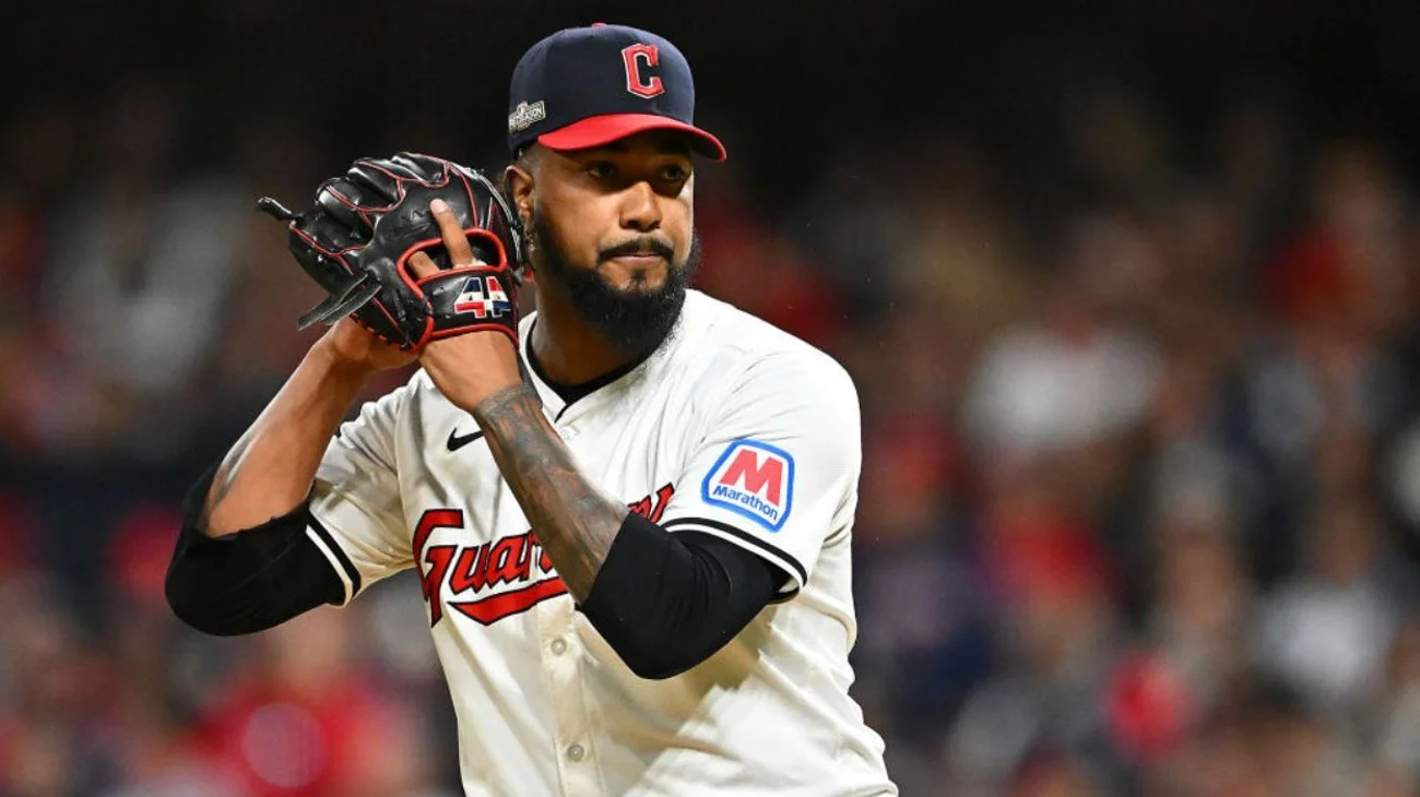 MLB investiga por apuestas al lanzador dominicano Emmanuel Clase