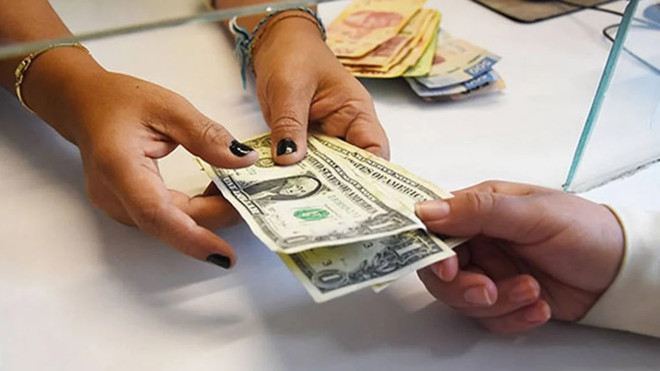 México critica que tasa del 5% a remesas incumple tratado con EUA