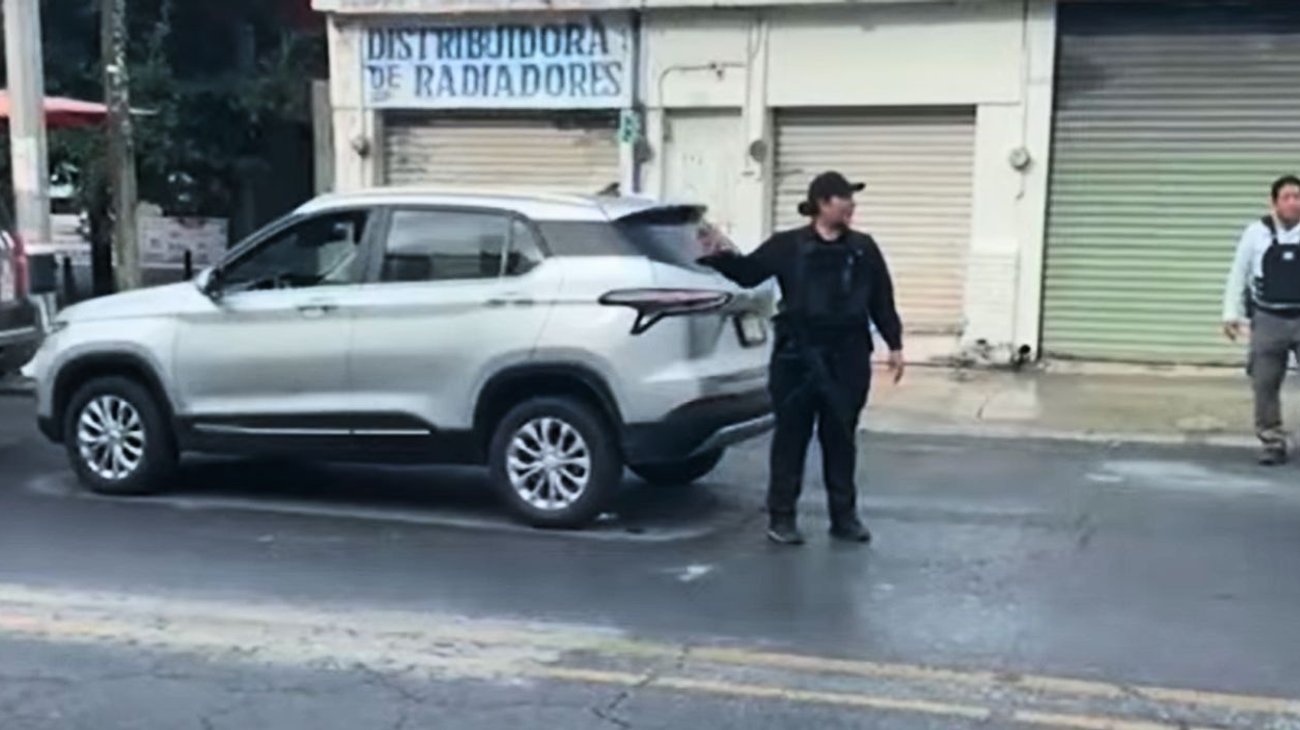 Detienen a dos con bolsas de autopartes en Pablo A. de la Garza