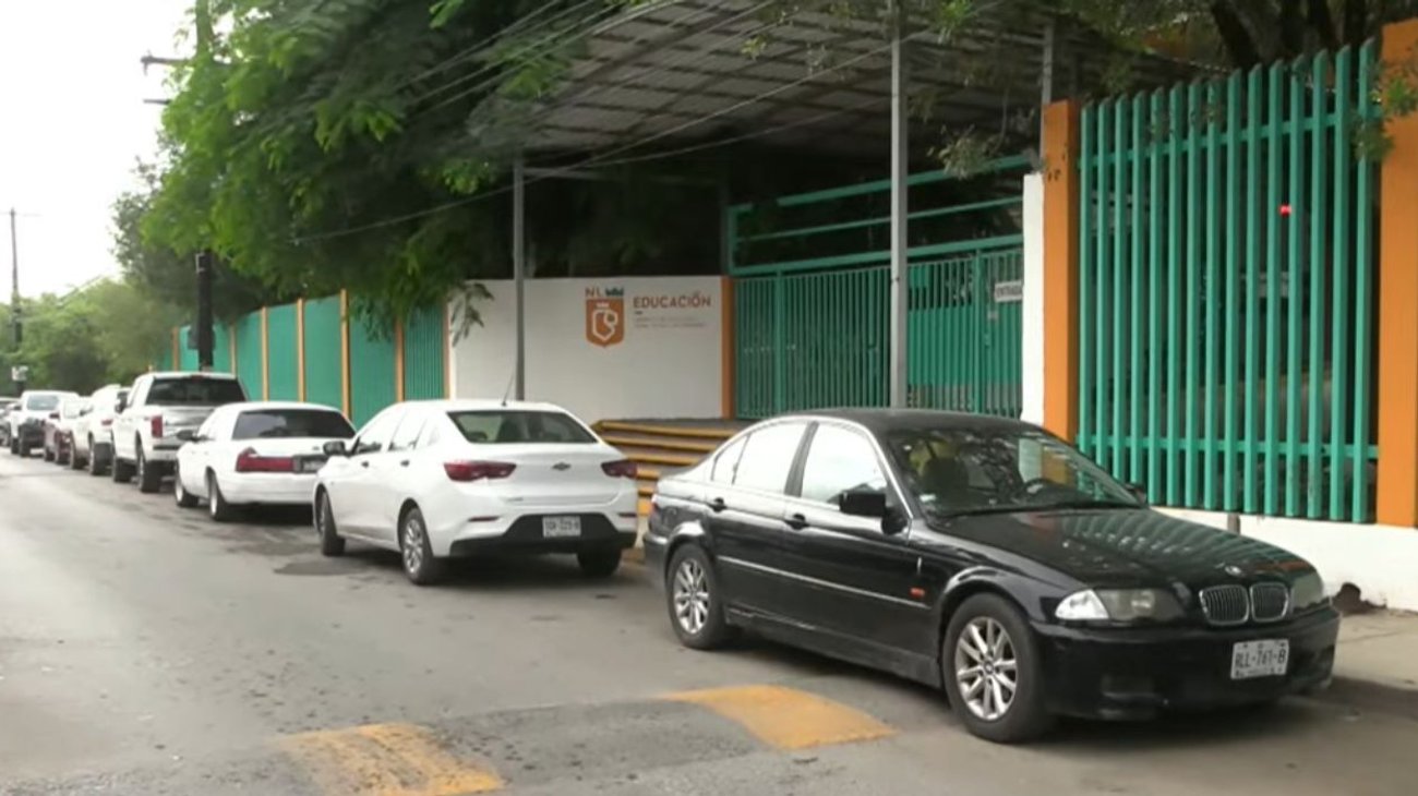 Hallan réplica de arma de fuego en una escuela secundaria