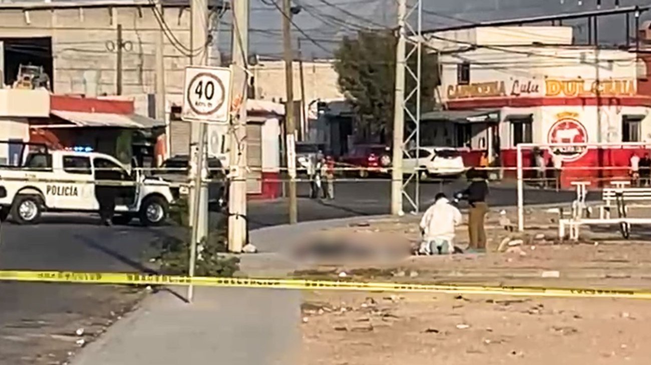 Asesinan a hombre de un disparo frente a plaza pública en García