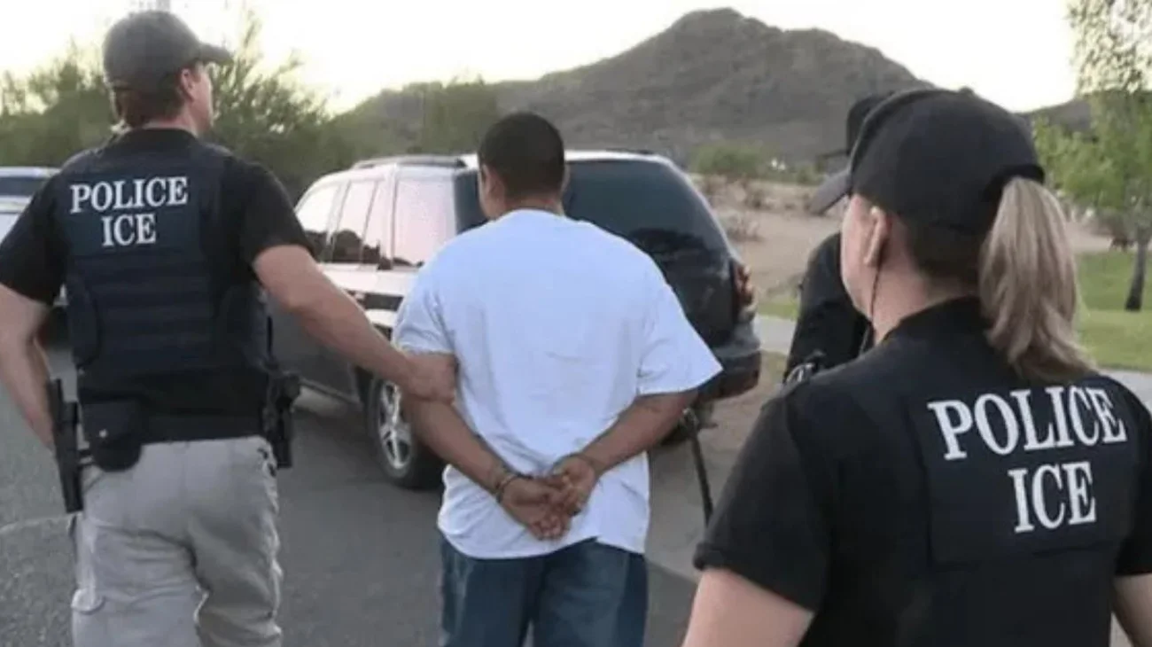 Más de 300 migrantes detenidos en el primer día de redadas en EUA