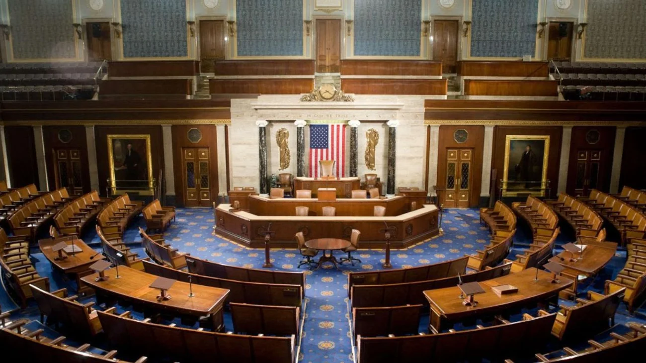 Cámara de Representantes de EUA aprueba plan fiscal de Trump