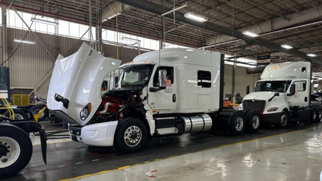 Aranceles a camiones, que afectan a México, inician en noviembre