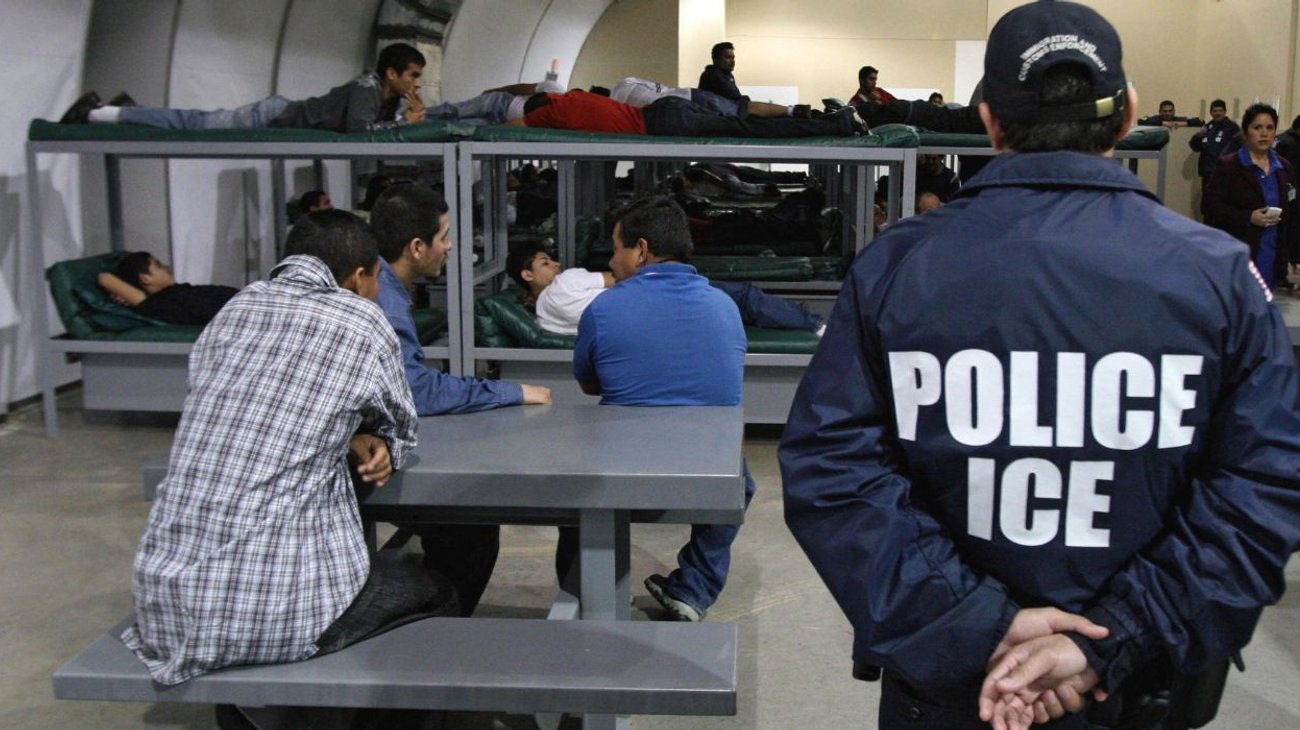 Muere un mexicano detenido por ICE en Arizona