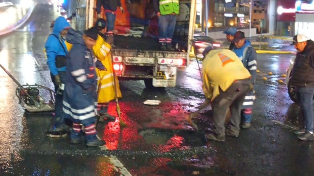 Reparan mega bache en Paseo de los Leones tras afectaciones