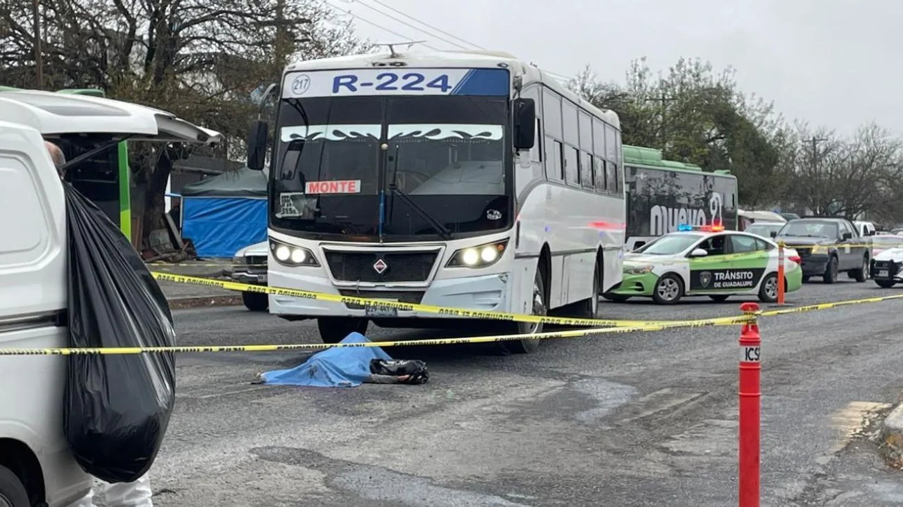Hombre muere atropellado por un camión urbano