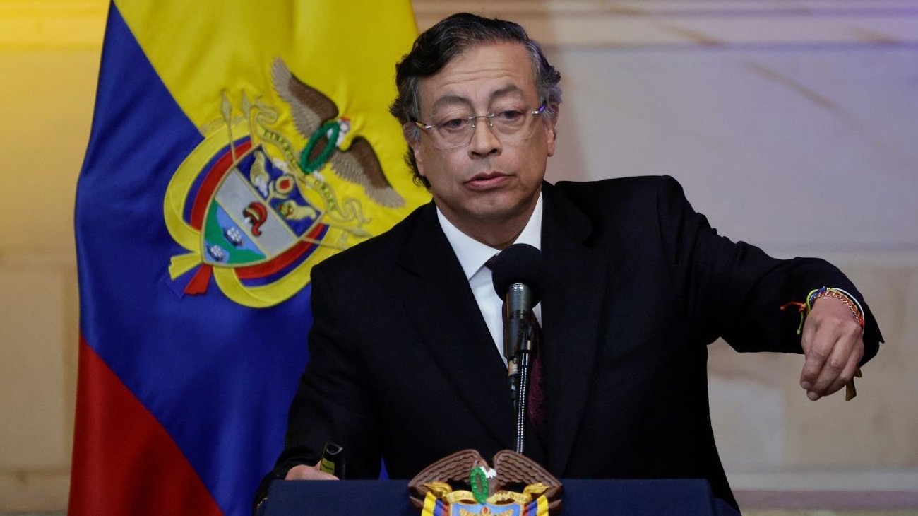 Hará Gustavo Petro su primer viaje como expresidente a México