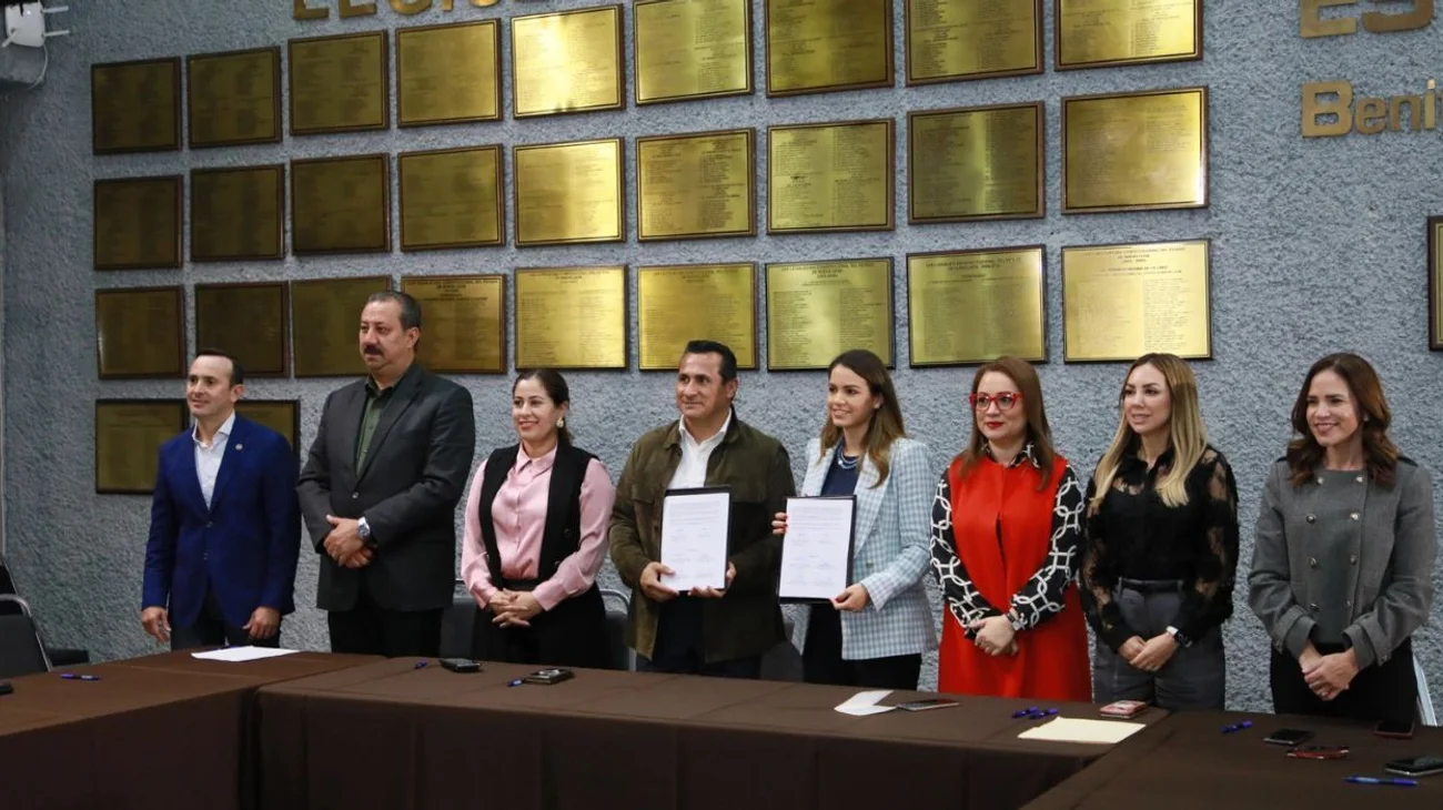 Firma Congreso convenio por responsabilidad social con Cinépolis