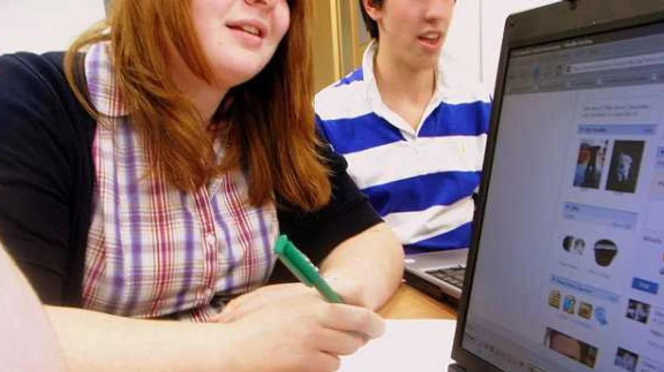 Solicitantes de visa de estudiante con redes sociales 'públicas'