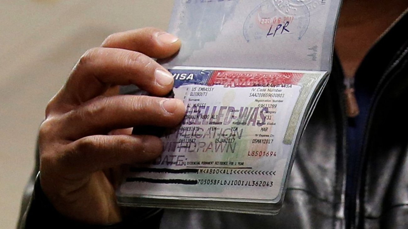 Trump revoca 175 mil visas a extranjeros durante su mandato