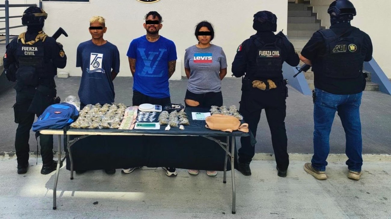 Caen en Monterrey a tres hombres con más de 100 dosis de droga