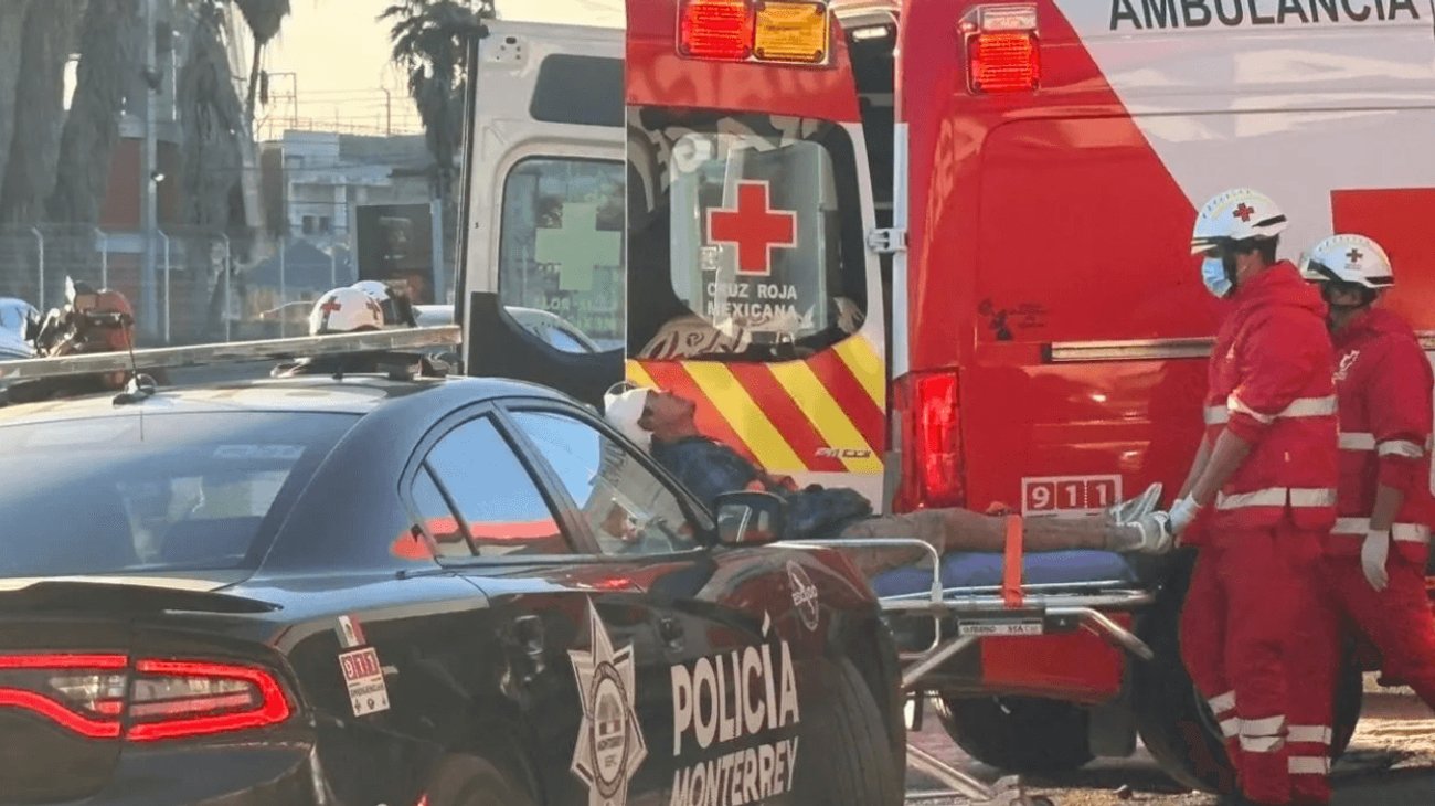 Hieren a hombre con arma blanca en centro de Monterrey