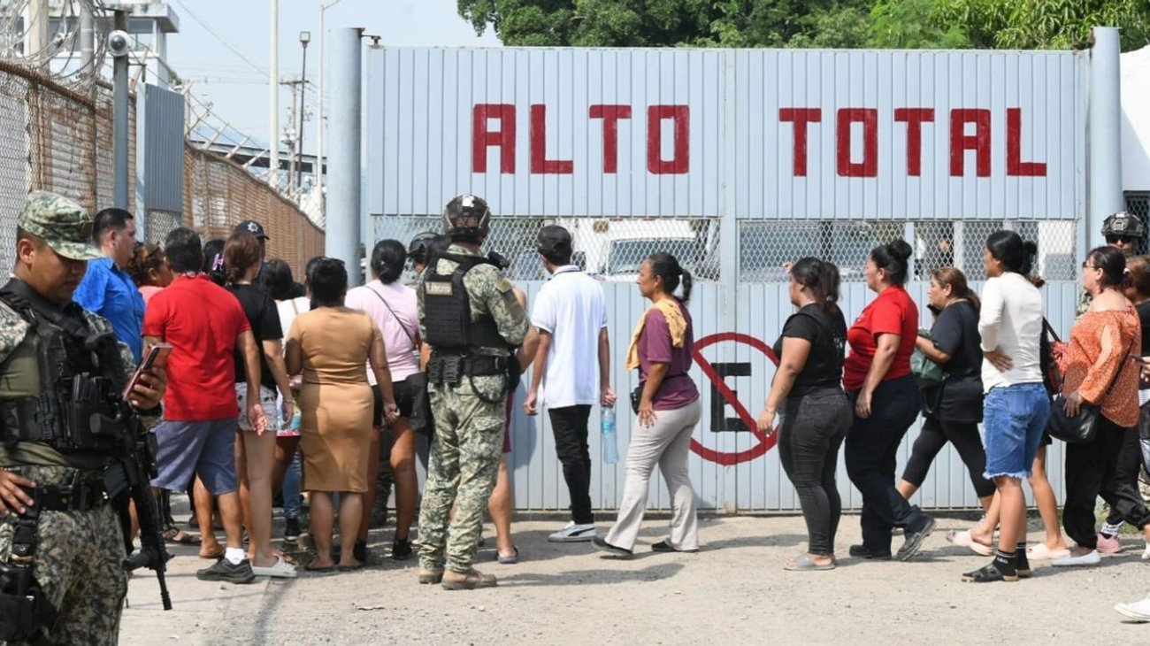 Separan a director del penal de Mazatlán tras riñas