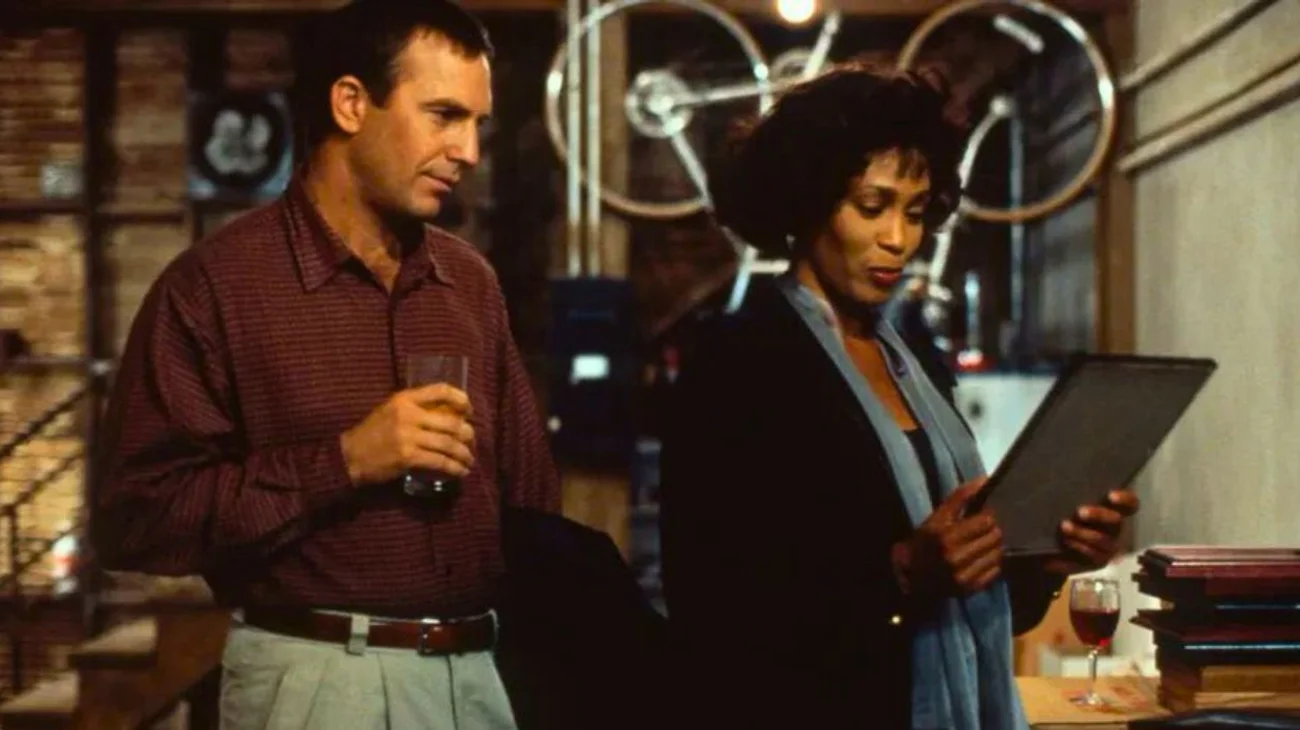 Warner Bros prepara una nueva versión de 'El Guardaespaldas'