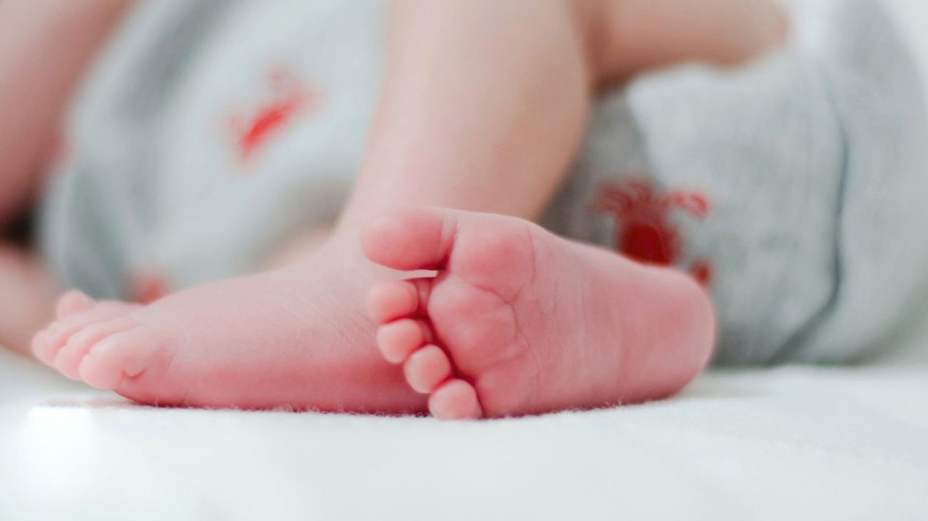 Detenidos por vender bebés a Singapur en casi 13 mil pesos