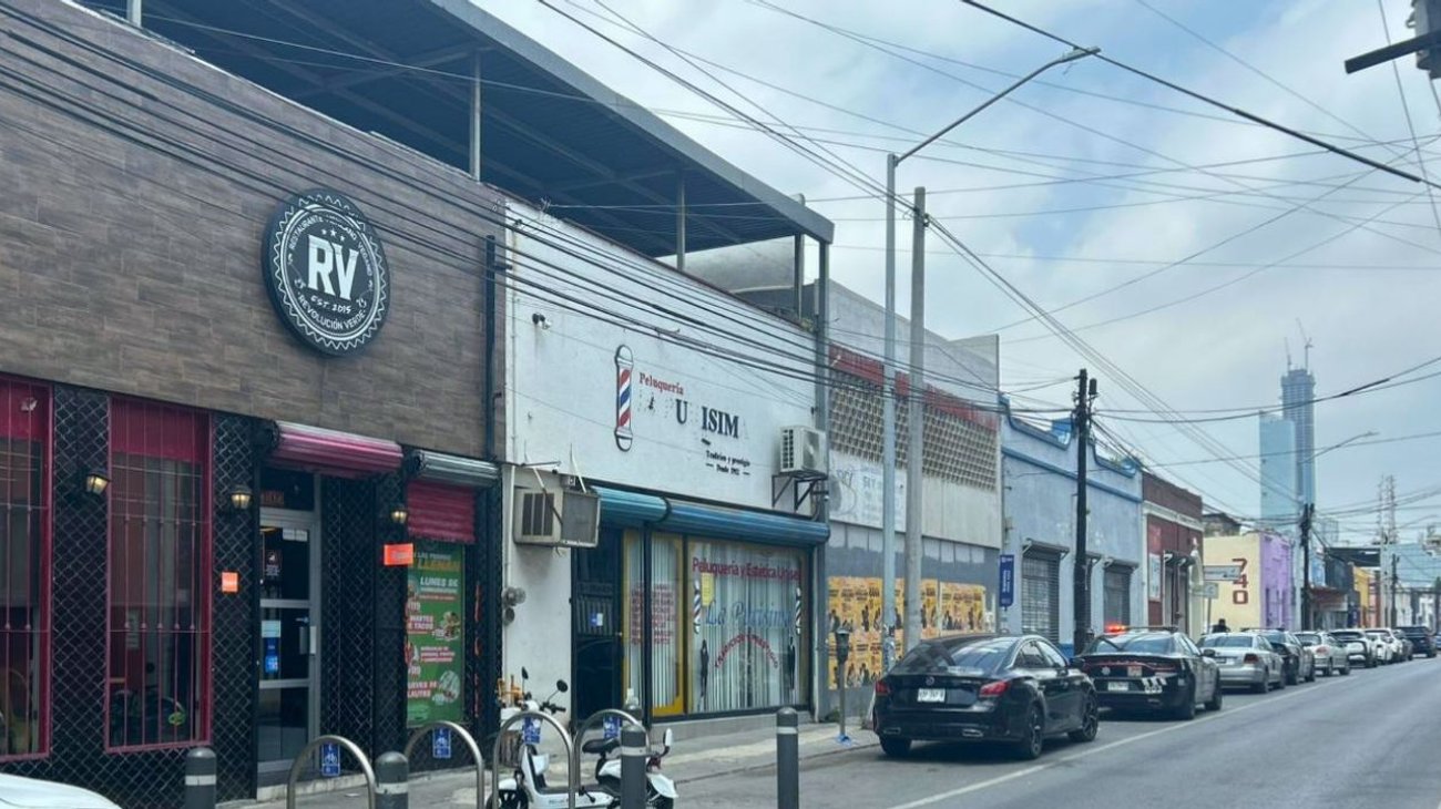 Roba ex empleado restaurante de comida vegana en Monterrey 