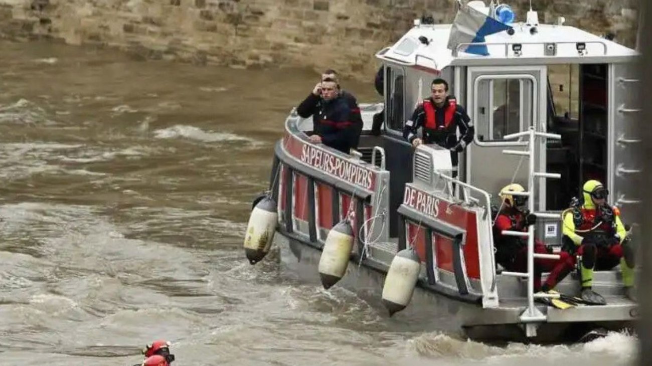 Hallan cuatro cadáveres en el río Sena cerca de París