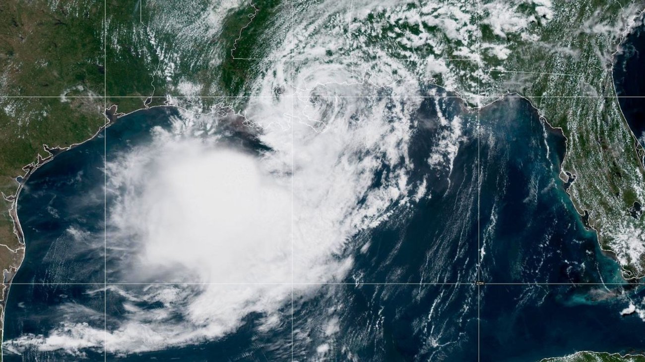 La tormenta tropical Bertha toca tierra en Luisiana, sur de EUA
