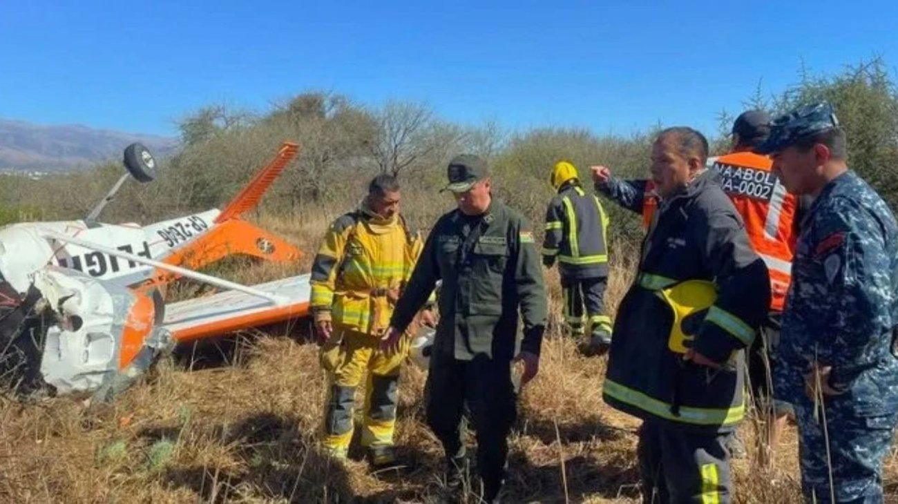 Cae avioneta de una escuela de pilotaje en Bolivia; hay 3 heridos