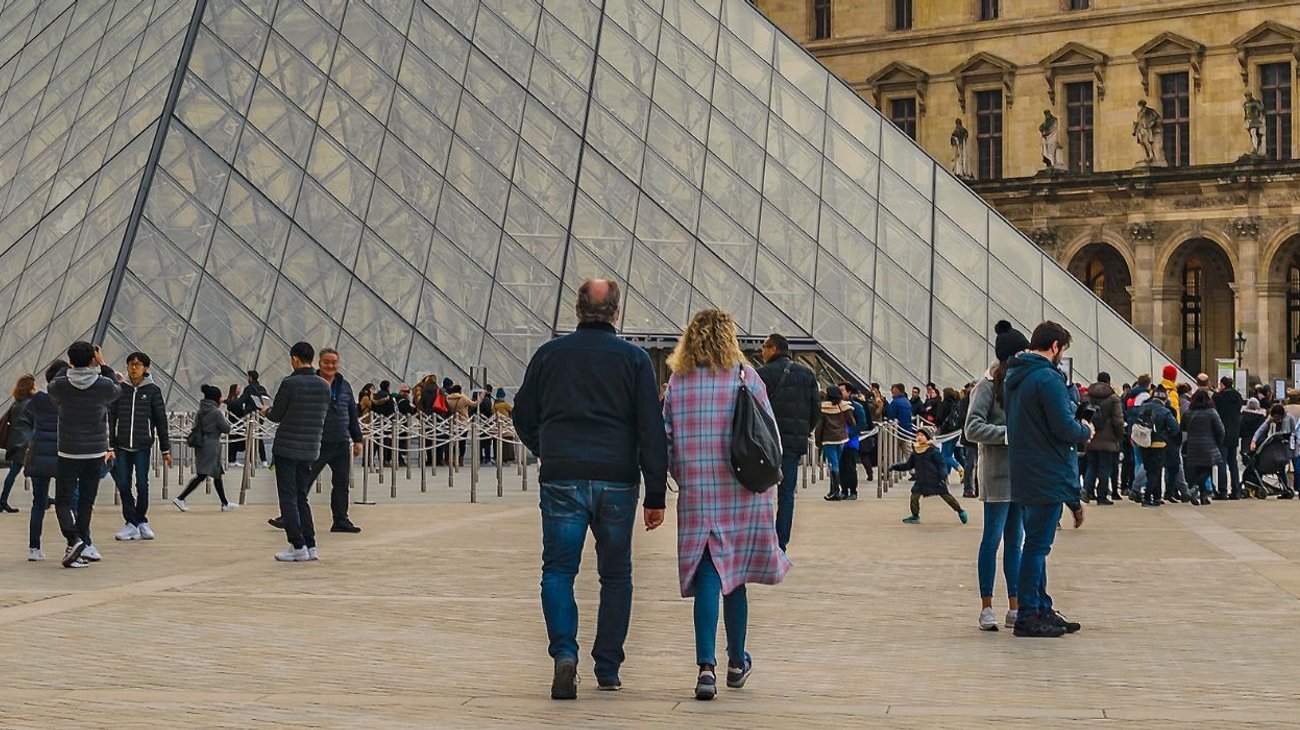 Louvre ignoró alertas por 10 años y siguió operando inseguro