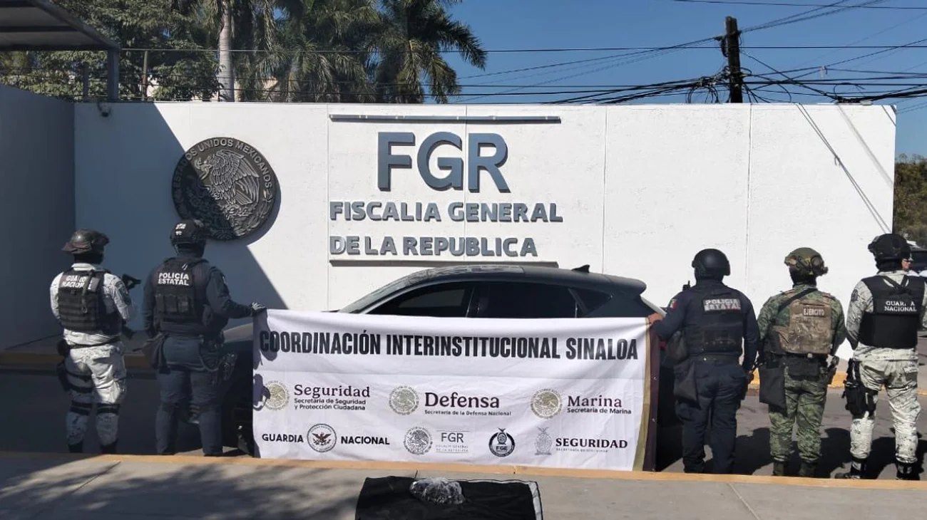 Aseguran 28 explosivos para dron en vehículos en Culiacán