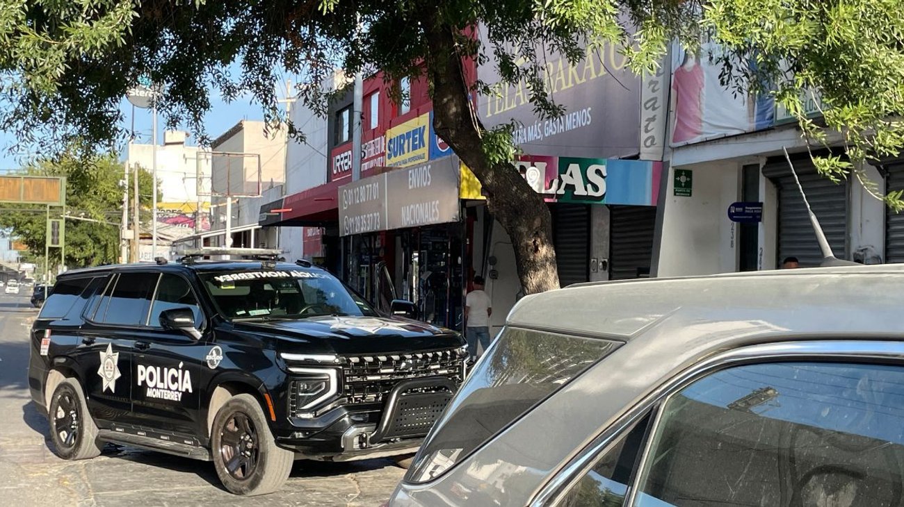 Cae pareja buscada por robos en el Mesón Estrella
