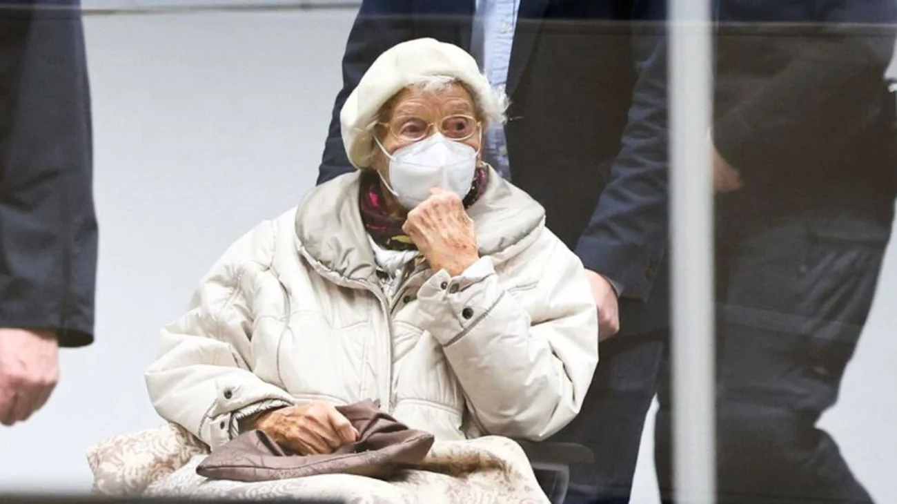 Muere exsecretaria de un campo de concentración nazi condenada