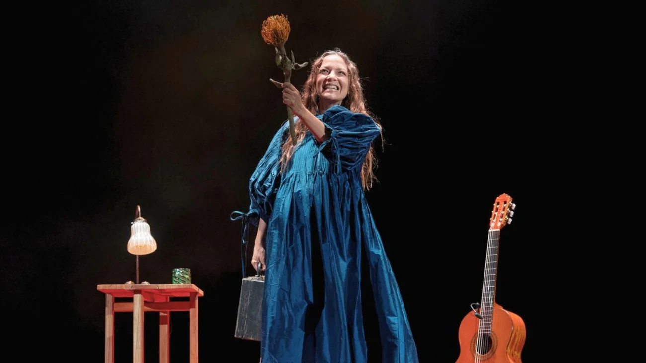  Natalia Lafourcade brilla en la despedida de su gira por Europa