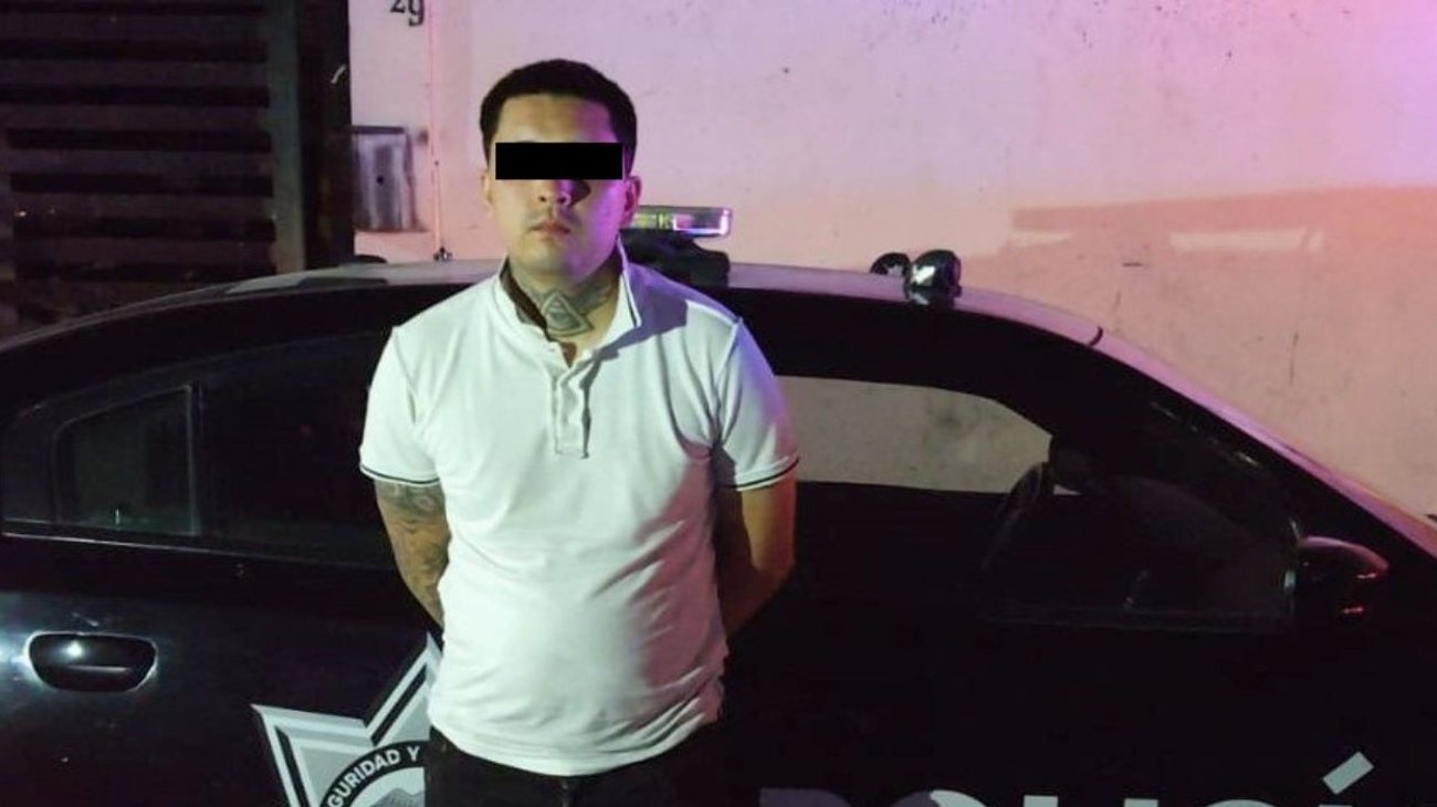 Detienen a hombre por golpear a su madre en Monterrey