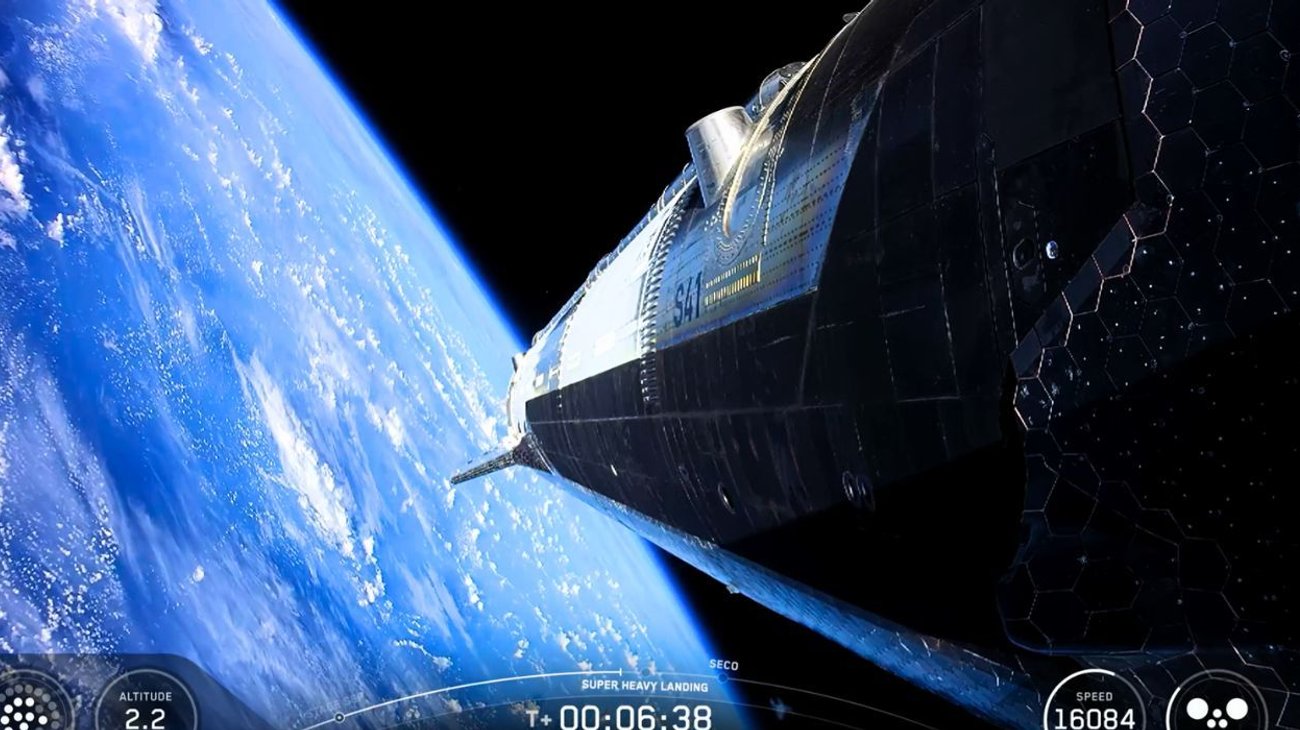 SpaceX logra poner en órbita terrestre su enorme Starship