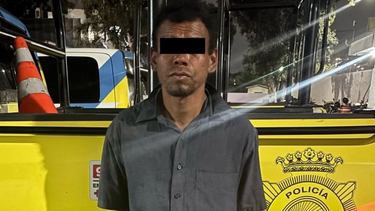 Detienen a hondureño por presuntos daños a agencia de autos