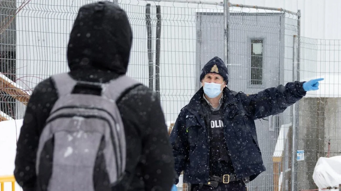 Acusan a 4 mexicanos de traficar migrantes desde Canadá a EUA