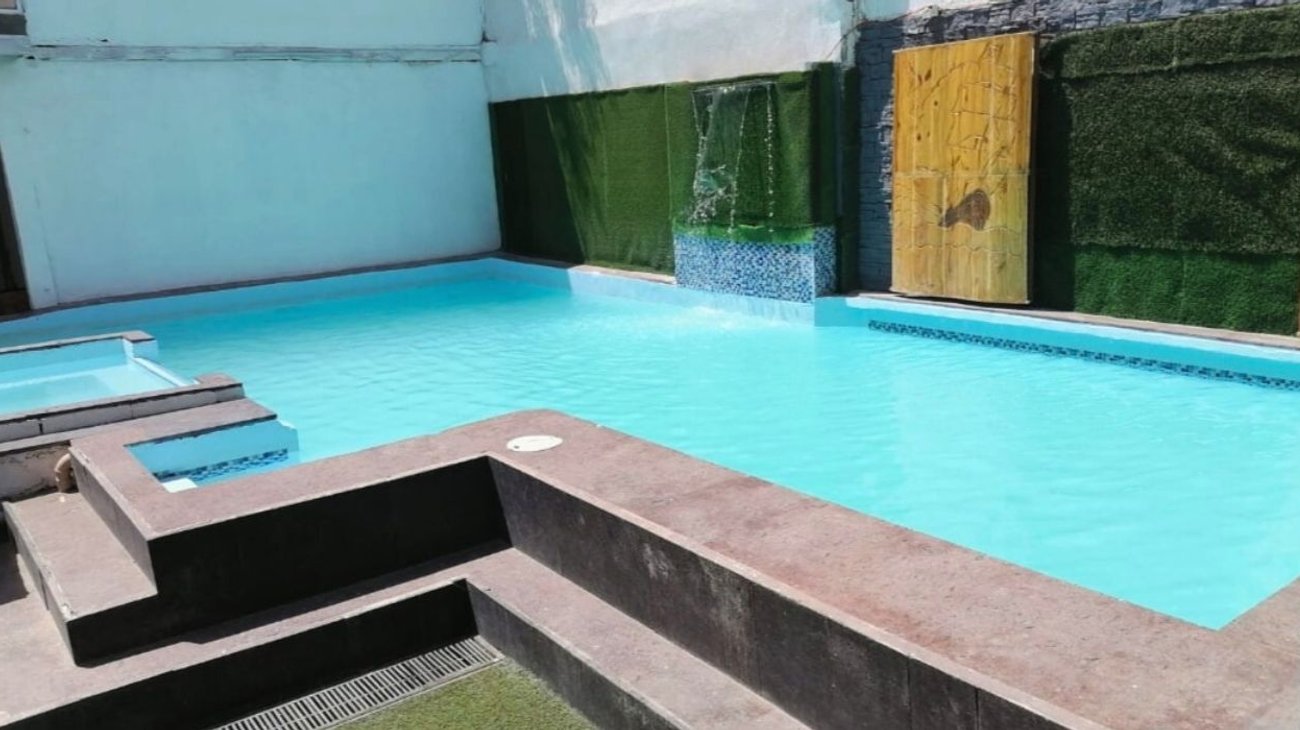 Olvidan a niño tras su fiesta de cumpleaños y muere en alberca