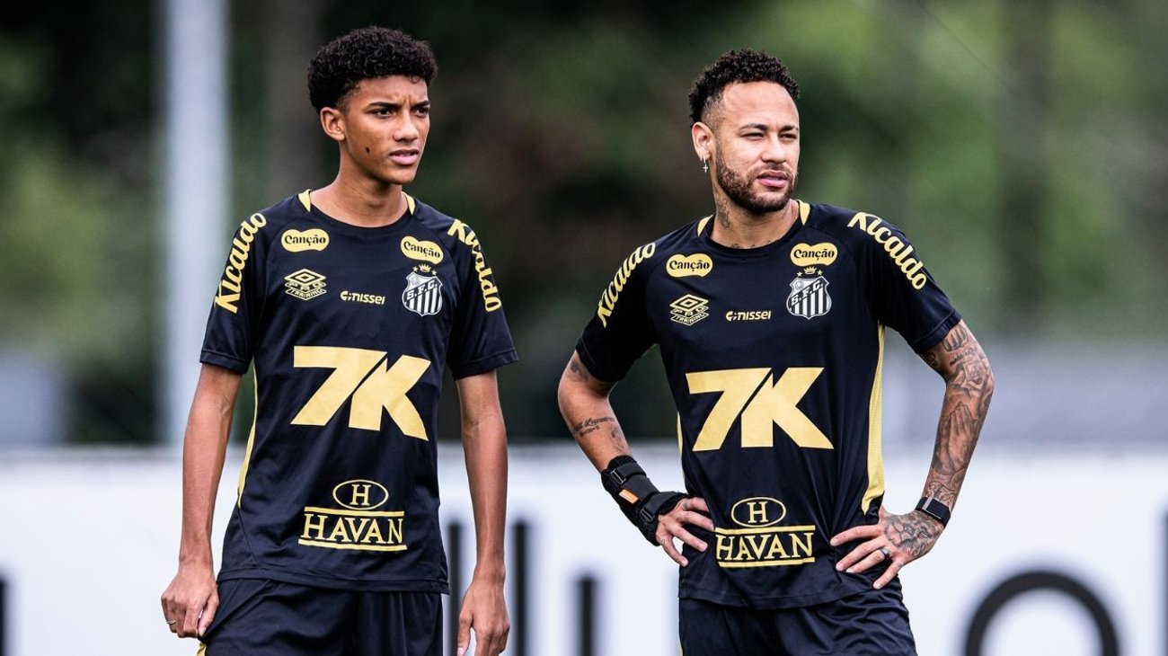 Neymar y Robinho Jr. sellan la paz en público tras el altercado