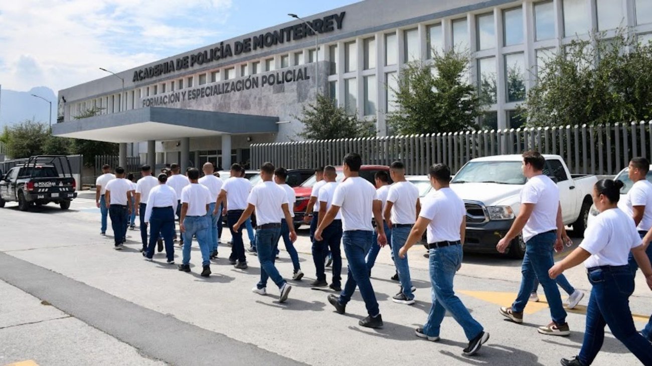 Ingresan 44 cadetes a la Academia de Policía de Monterrey