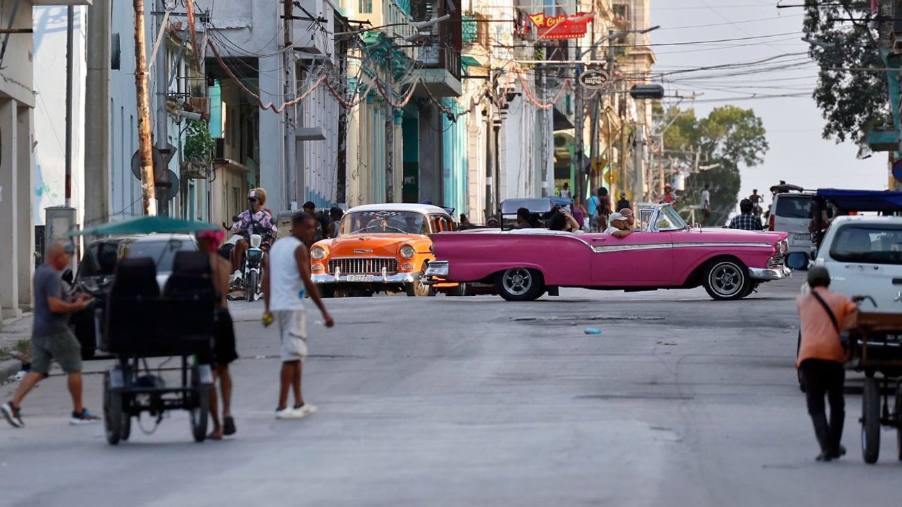 Cambia Cuba modelo universitario ante escasez de energía