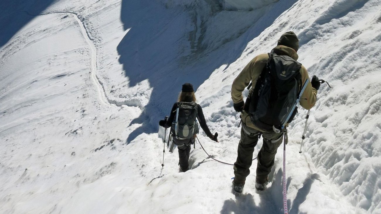 Hallan restos de 2 alpinistas desaparecidos en 1992 tras deshielo